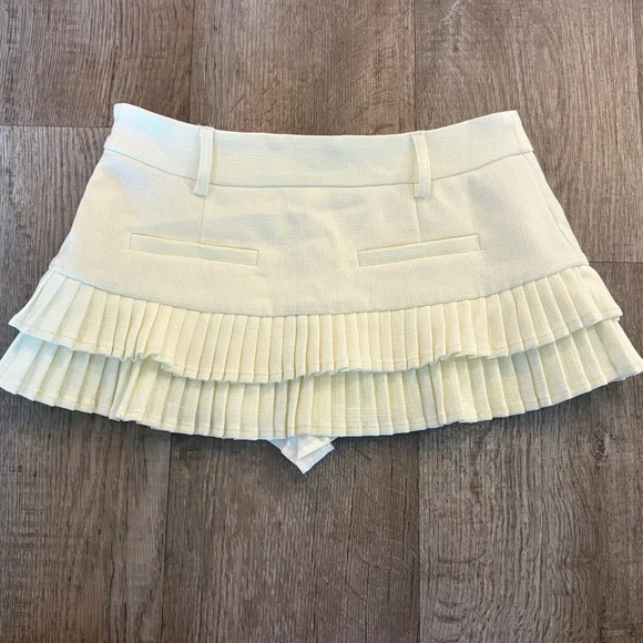 Lioness DOUBLE RUFFLE MINI SKORT | SOFT LEMON B35 MICRO MINI XS - Picture 4 of 10